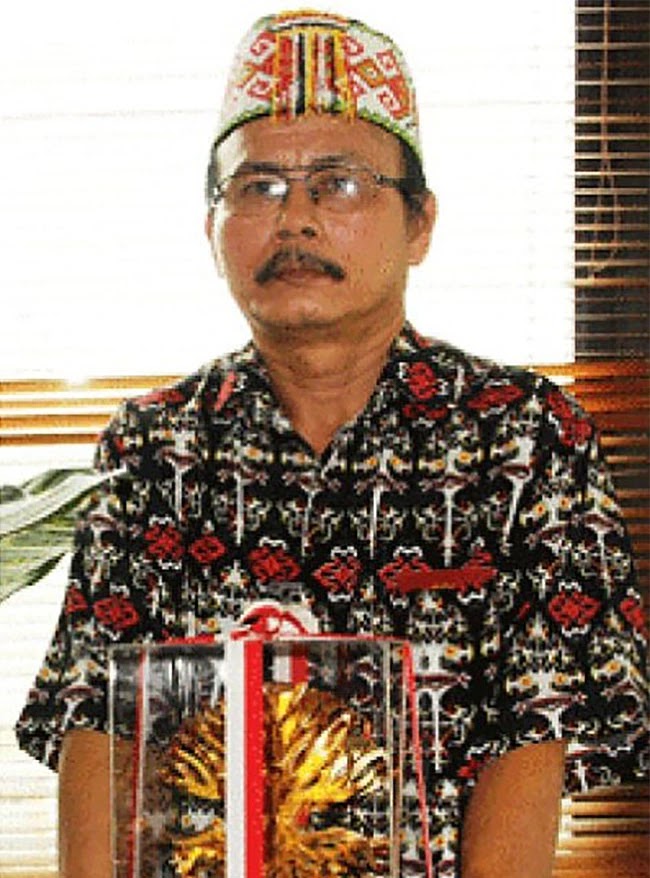 Samuel Oton Sidin| Uskup Sintang Peraih Kalpataru